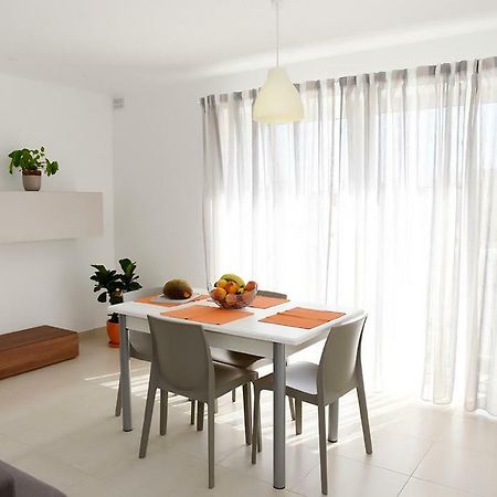 13 Village Apartments 梅利哈 外观 照片